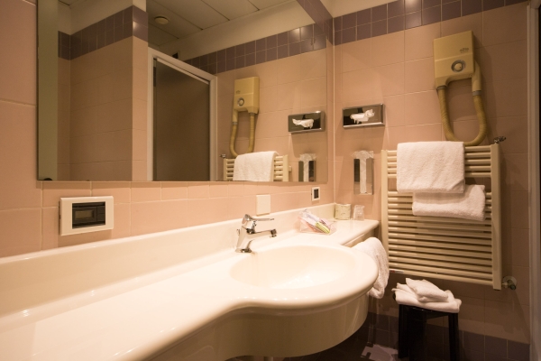 Ascot Hotel Motel
